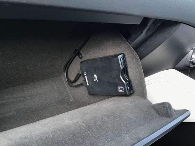 ＣＸ－５ ２．２　ＸＤ　Ｌパッケージ　ディーゼルターボ　４ＷＤ　白内装　サンルーフ　ＢＯＳＥサウンド　ナビ　４ｗｄ　パワーゲート　レーダークルコン　衝突安全ボディ　ＡＢＳ　アイスト　アドバンスキー　キーフリー　黒革シート　エアコン　サンルーフ　電動パワーシート（6枚目）