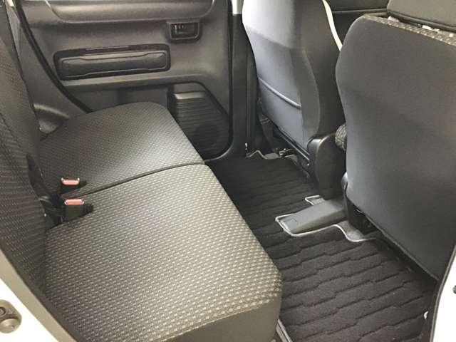 ���㕔���ȃV�[�g��聙�@�����A�V�[�g�����K�ȏ��S�n���V-�g�̏��S�n���ǂ��A���s�Ȃǒ������^�]�ɂ������Ă��܂��B