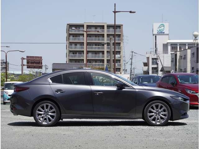 ＭＡＺＤＡ３セダン １．８　ＸＤ　Ｌパッケージ　ディーゼルターボ　ＢＴ　コーナーセンサー　Ｂカメラ　アルミホイール　シートヒーター　オートハイビーム　衝突安全ボディ　ＡＢＳ　アイドリングストップ　スマートキー　ターボ　オートエアコン　横滑り防止装置　追従式クルコン（13枚目）