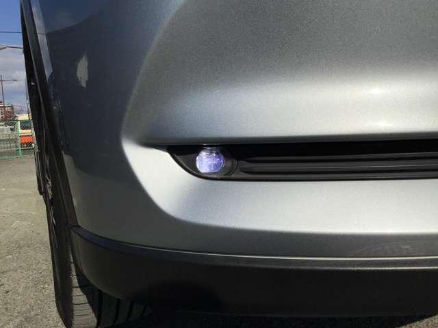 ＣＸ－５ ＸＤ　Ｌパッケージ　ＥＴＣ　ナビ　ＰＷリフト　シートヒーター　レーダーＣ　エアコン　リアカメラ　本革　ＢＴ接続　キーフリー　電動パワーシート　アイストップ　オートＬＥＤ　ターボ　アドバンスキー　アルミホイール　ＡＢＳ（8枚目）