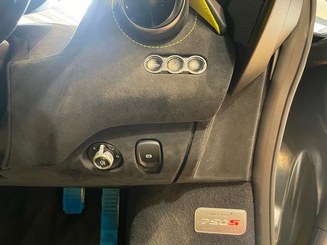 750Sスパイダー ベースグレード 750Sスパイダー/コンフォートシート/Performanceインテリア/オーディオ4スピーカー/コンフォートシート/360°パークアシスト(14枚目)