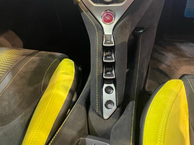 750Sスパイダー ベースグレード 750Sスパイダー/コンフォートシート/Performanceインテリア/オーディオ4スピーカー/コンフォートシート/360°パークアシスト(17枚目)