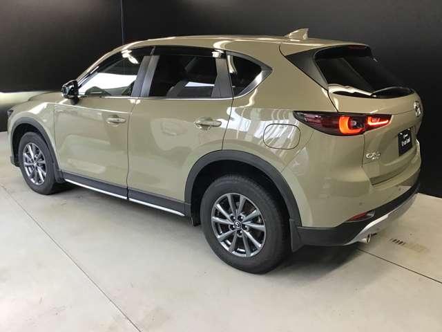 ＣＸ－５ ＸＤ　ＦＩＥＬＤＪ　全方位モニターナビ　ＢＯＳＥ　前後ドラレコ　全周囲　アルミホイール　クリアランスソナー　衝突軽減装置　ＬＥＤ　シートヒーター　地デジ　スマキー　パーキングアシスト　レーダークルーズ　ＥＴＣ　４ＷＤ（17枚目）