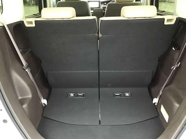 N-BOXカスタム カスタム 660 L 片側電動スライドドア ナビ ETC 前後ド Pソナー アルミ サイドエアバッグ Aストップ シートヒータ ベンチシート キーフリーシステム リアカメ AC スマキー 横滑り防止 パワーステアリング(5枚目)