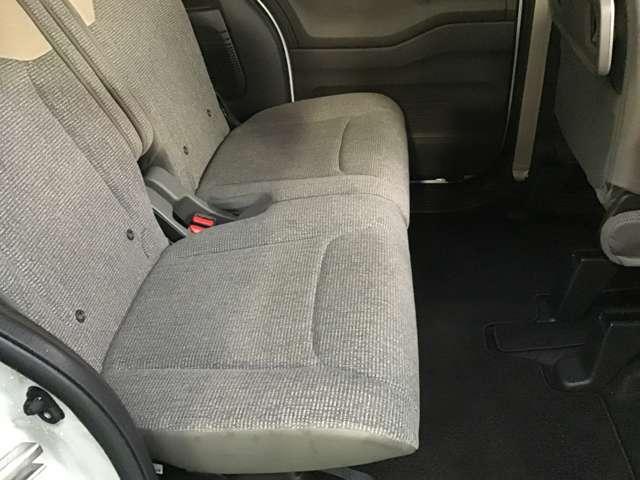 N-BOXカスタム カスタム 660 L 片側電動スライドドア ナビ ETC 前後ド Pソナー アルミ サイドエアバッグ Aストップ シートヒータ ベンチシート キーフリーシステム リアカメ AC スマキー 横滑り防止 パワーステアリング(9枚目)