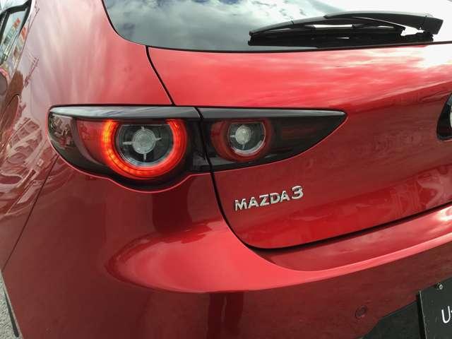 MAZDA3ファストバック 15Sツーリング 全方位モニター ETC レーダークルーズC フルセグテレビ アダプティブクルーズ コーナーセンサー ETC車載器 USB接続 LEDヘッド TV 横滑り防止システム イモビ エアコン アルミホイール(14枚目)