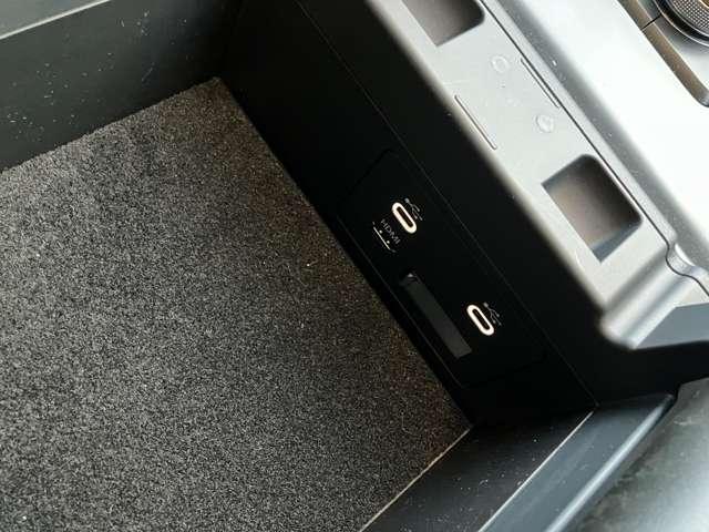 �R���\�[���a�n�w���̓^�C�v�b�̏[�d�|�[�g���������܂��I