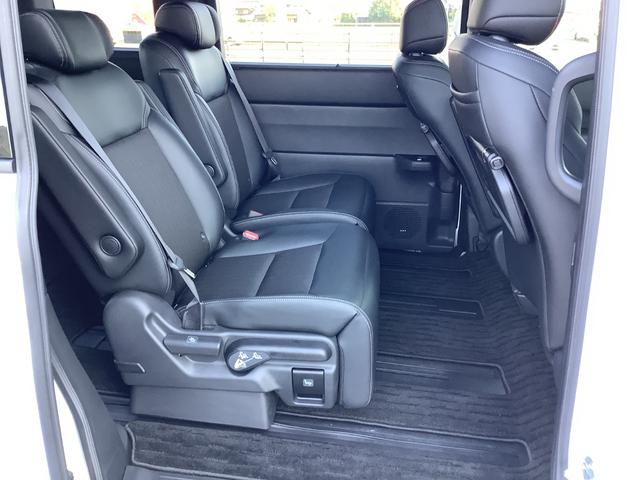 ステップワゴン ｅ：ＨＥＶスパーダ　フルセグＴＶ・オットマン・ＥＴＣ・ＤＶＤ再生・バックカメラ（17枚目）