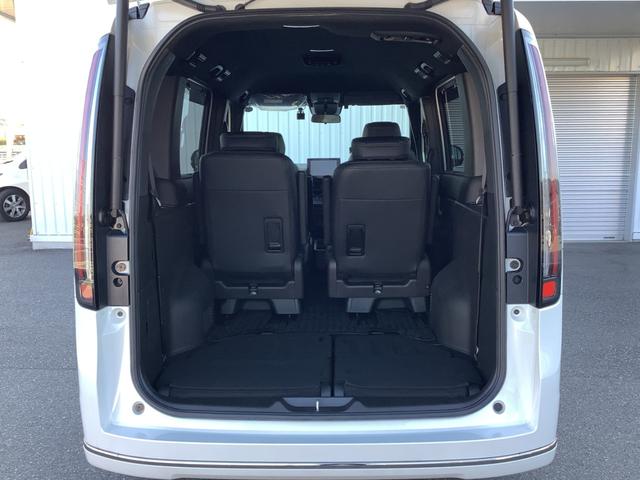 ステップワゴン ｅ：ＨＥＶスパーダ　フルセグＴＶ・オットマン・ＥＴＣ・ＤＶＤ再生・バックカメラ（19枚目）