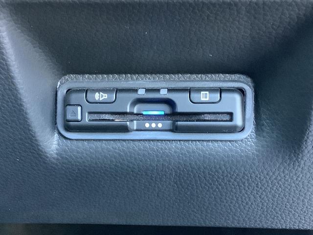 ステップワゴン ｅ：ＨＥＶスパーダ　フルセグＴＶ・オットマン・ＥＴＣ・ＤＶＤ再生・バックカメラ（24枚目）