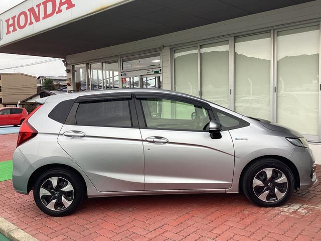 フィットハイブリッド Lホンダセンシング 純正ドラレコFR・純正ナビ・バックカメラ(10枚目)