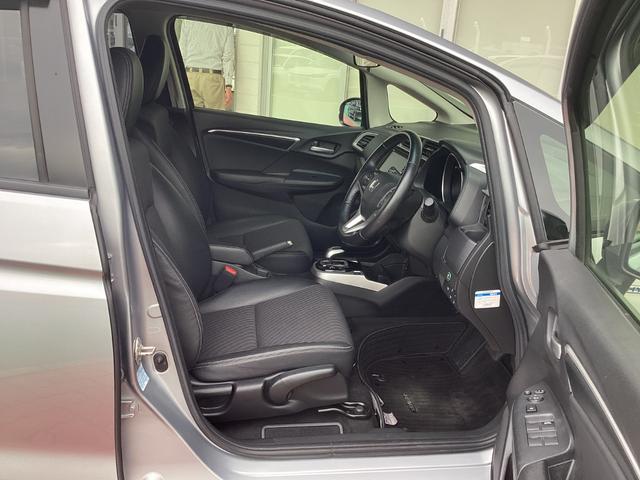 フィットハイブリッド Lホンダセンシング 純正ドラレコFR・純正ナビ・バックカメラ(12枚目)