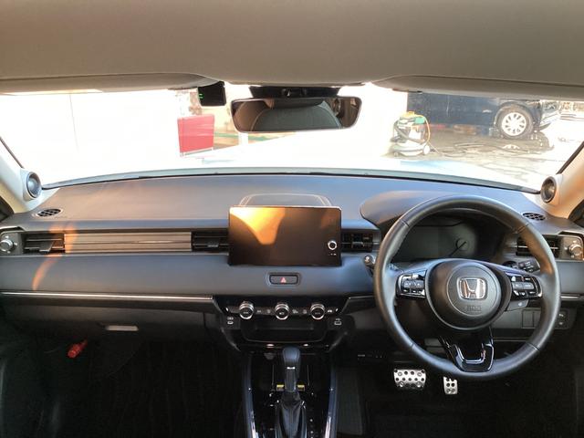 ヴェゼル ｅ：ＨＥＶＺ　４ＷＤ・当社デモカー・電動リアゲート・シートヒーター・ＥＴＣ（3枚目）