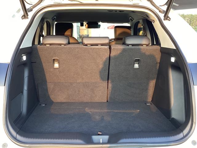 ヴェゼル ｅ：ＨＥＶＺ　４ＷＤ・当社デモカー・電動リアゲート・シートヒーター・ＥＴＣ（15枚目）