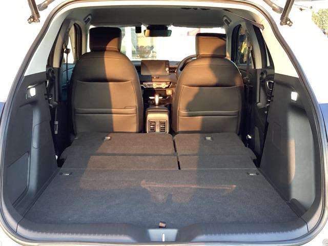 ヴェゼル ｅ：ＨＥＶＺ　４ＷＤ・当社デモカー・電動リアゲート・シートヒーター・ＥＴＣ（16枚目）