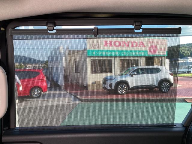 フリード ｅ：ＨＥＶエアーＥＸ　当社デモカー・純正ドラレコＦＲ・両側電動スライドドア・ＥＴＣ（23枚目）