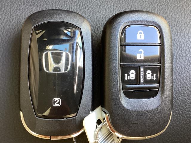 フリード ｅ：ＨＥＶエアーＥＸ　当社デモカー・純正ドラレコＦＲ・両側電動スライドドア・ＥＴＣ（24枚目）