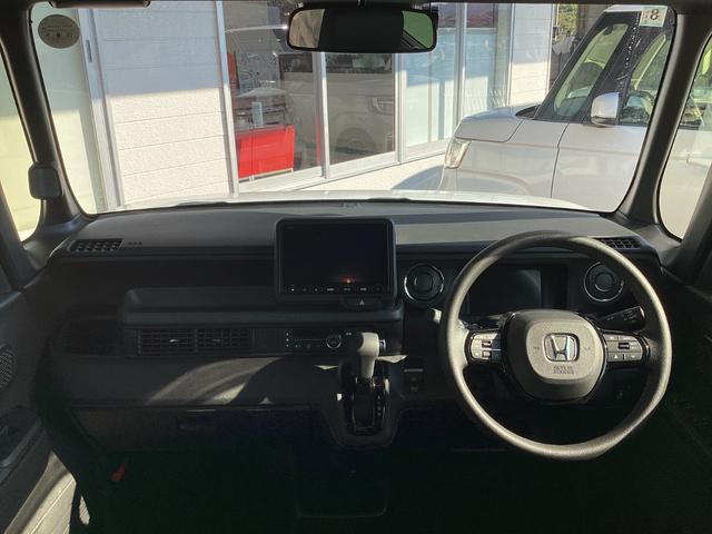 N-BOXカスタム ベースグレード 当社試乗車・純正ナビ・片側電動スライドドア・バックカメラ(3枚目)