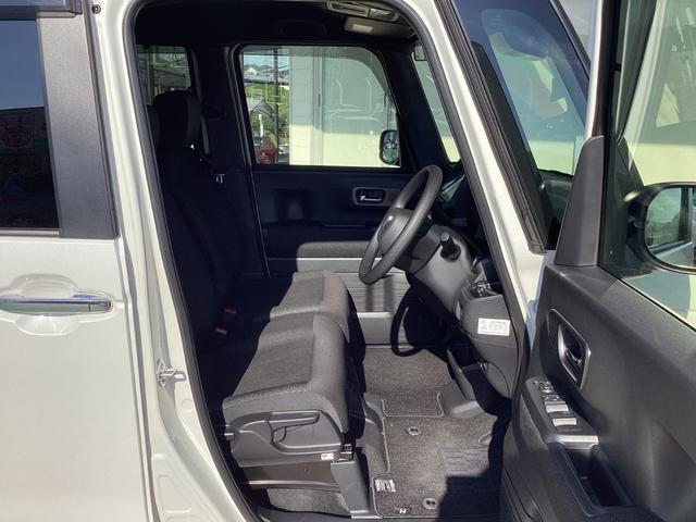 N-BOXカスタム ベースグレード 当社試乗車・純正ナビ・片側電動スライドドア・バックカメラ(11枚目)