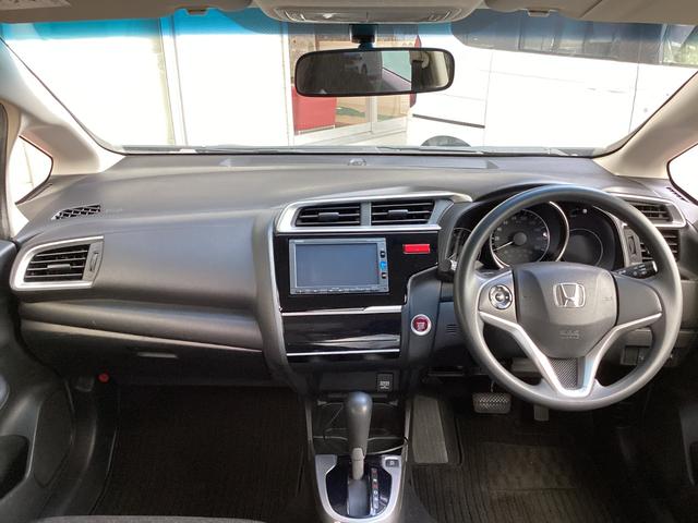 フィット 13G・Fパッケージファインエディション フルセグTV・バックカメラ・DVD再生(3枚目)