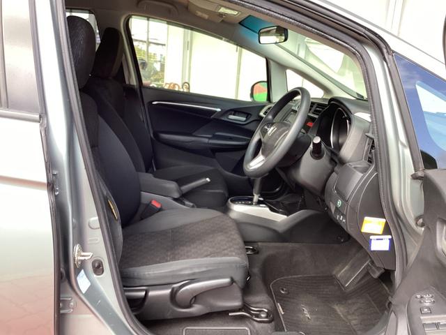 フィット 13G・Fパッケージファインエディション フルセグTV・バックカメラ・DVD再生(12枚目)