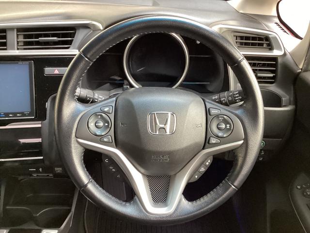 フィットハイブリッド Lホンダセンシング 純正ナビ・バックカメラ・ETC・フルセグTV(5枚目)