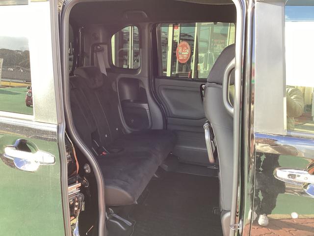 N-BOXカスタム L フルセグTV・両側電動スライドドア・シートヒーター・バックカメラ(13枚目)