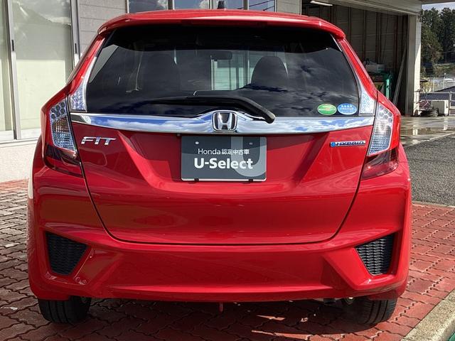 フィットハイブリッド Lパッケージ 純正ナビ・バックカメラ・ETC(9枚目)