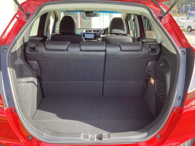 フィットハイブリッド Lパッケージ 純正ナビ・バックカメラ・ETC(15枚目)