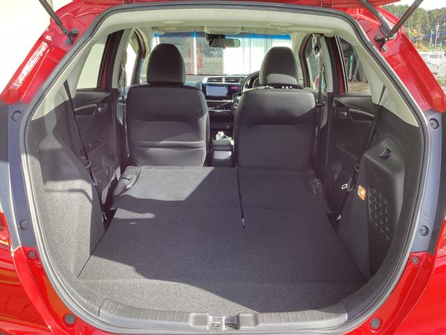 フィットハイブリッド Lパッケージ 純正ナビ・バックカメラ・ETC(16枚目)