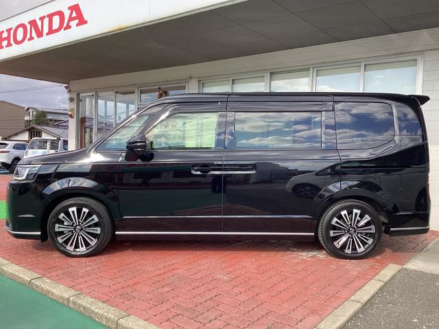 ステップワゴン ｅ：ＨＥＶスパーダプレミアムライン　リア席モニター・純正ドラレコＦＶＲ・オットマン・ホンダコネクト（7枚目）