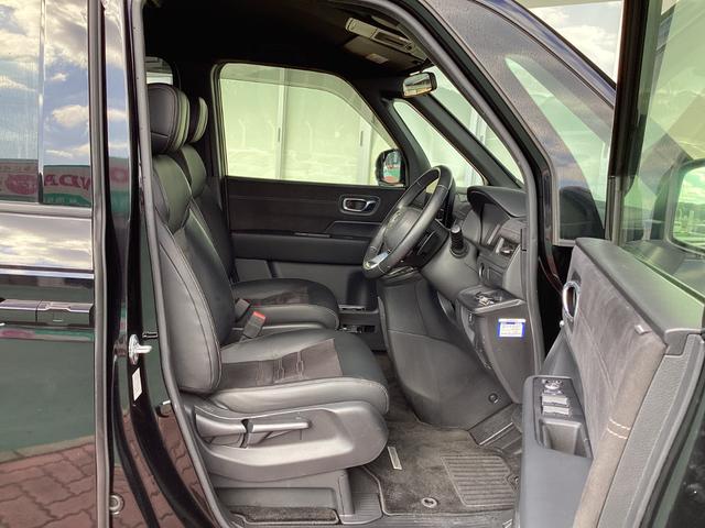 ステップワゴン ｅ：ＨＥＶスパーダプレミアムライン　リア席モニター・純正ドラレコＦＶＲ・オットマン・ホンダコネクト（12枚目）