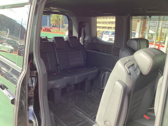 ステップワゴン ｅ：ＨＥＶスパーダプレミアムライン　リア席モニター・純正ドラレコＦＶＲ・オットマン・ホンダコネクト（14枚目）