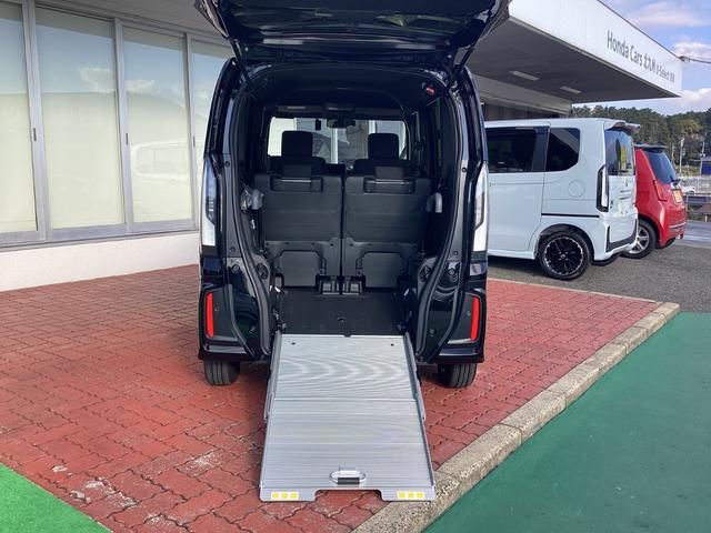 N-BOXカスタム スロープ 非課税車・両側電動スライドドア・純正ドラレコFR(15枚目)