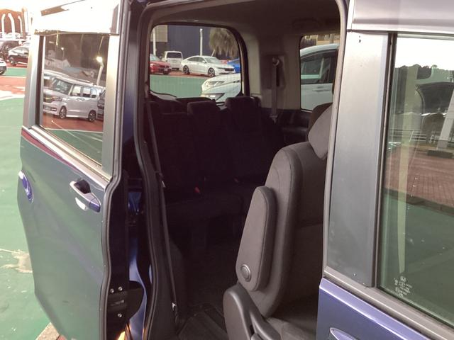 ステップワゴンスパーダ スパーダホンダセンシング 両側電動スライドドア・ETC・フルセグTV・Wエアコン(12枚目)