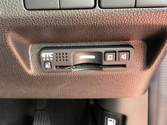 フリードハイブリッド ハイブリッド・Ｇホンダセンシング　Ｈｏｎｄａ　ＳＥＮＳＩＮＧ・純正ナビ・Ｂｌｕｅｔｏｏｔｈ対応・バックカメラ・両側電動スライドドア・シートヒーター・ＥＴＣ（17枚目）