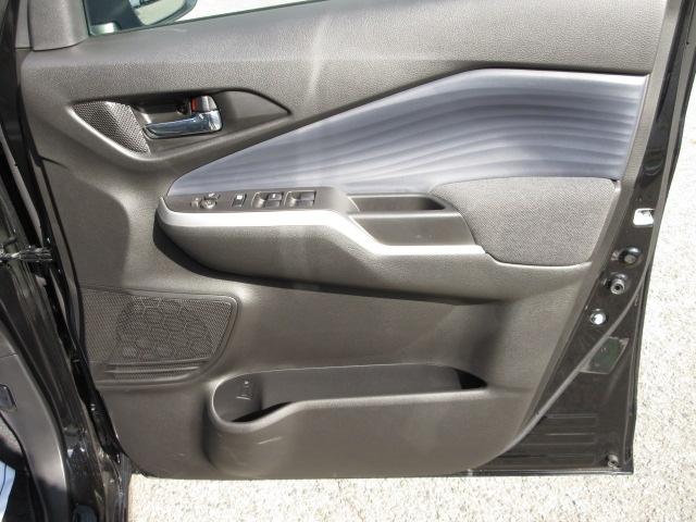 ソリオ ＨＹＢＲＩＤ　ＭＺ　３型／サポカー　衝突安全ボディ　衝突被害軽減システム　アイドリングストップ　スズキコネクト　純正ナビ　スライドドア　オートライト　シートヒーター　オートエアコン　盗難防止システム（32枚目）