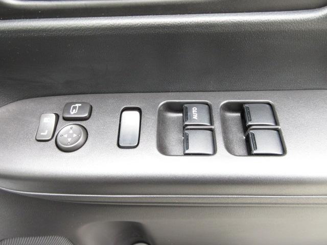 �^�]�ȃh�A�A�[�����X�g�ɁA�y�����R���h�A�~���[�z�y�p���[�E�B���h�E�z�X�C�b�`����B�茳�ő��색�N���N�B