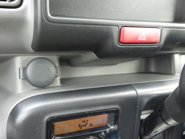 エブリイ ＪＯＩＮターボ／デュアルカメラブレーキサポート／サポカー　衝突安全ボディ　衝突被害軽減システム　アイドリングストップ　オーディオレス　後席両側電動スライドドア　オートエアコン　オートライト　盗難防止システム（32枚目）