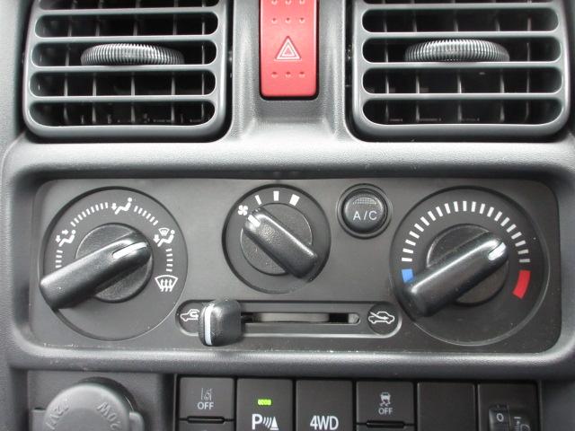キャリイトラック ＫＣエアコン・パワステ農繁　７型／４ＷＤ／サポカー　衝突安全ボディ　衝突被害軽減システム　アイドリングストップ　オートライト　ハイビームアシスト　ＡＭＦＭラジオ　三方開　ＬＥＤ作業灯（21枚目）