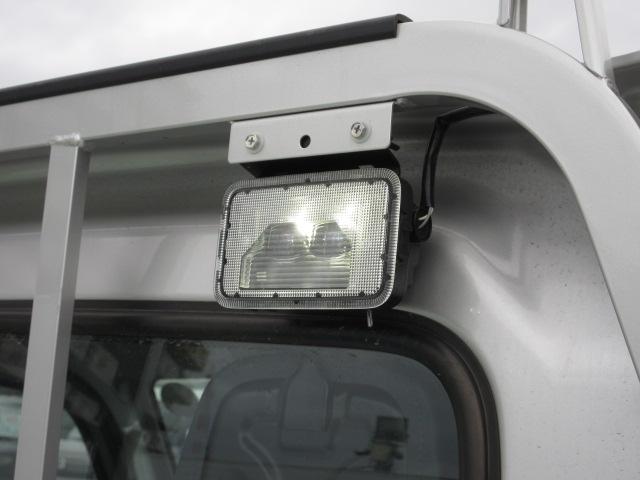 キャリイトラック ＫＣエアコン・パワステ農繁　７型／４ＷＤ／サポカー　衝突安全ボディ　衝突被害軽減システム　アイドリングストップ　オートライト　ハイビームアシスト　ＡＭＦＭラジオ　三方開　ＬＥＤ作業灯（29枚目）