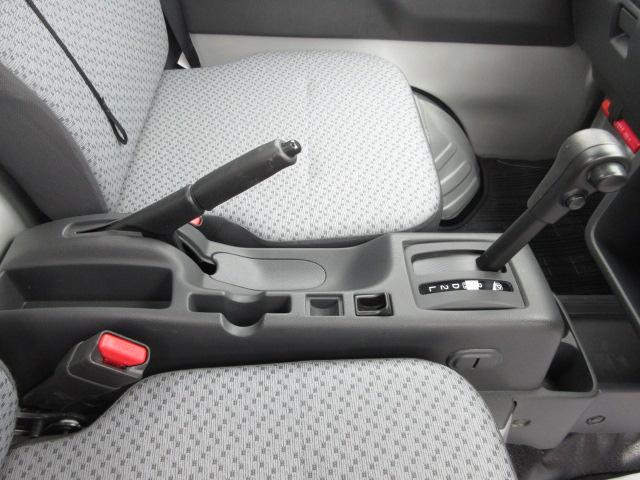 キャリイトラック ＫＣエアコン・パワステ農繁　７型／４ＷＤ／サポカー　衝突安全ボディ　衝突被害軽減システム　アイドリングストップ　オートライト　ハイビームアシスト　ＡＭＦＭラジオ　三方開　ＬＥＤ作業灯（32枚目）