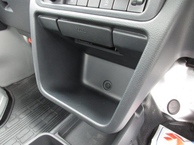 キャリイトラック ＫＣエアコン・パワステ農繁　７型／４ＷＤ／サポカー　衝突安全ボディ　衝突被害軽減システム　アイドリングストップ　オートライト　ハイビームアシスト　ＡＭＦＭラジオ　三方開　ＬＥＤ作業灯（35枚目）