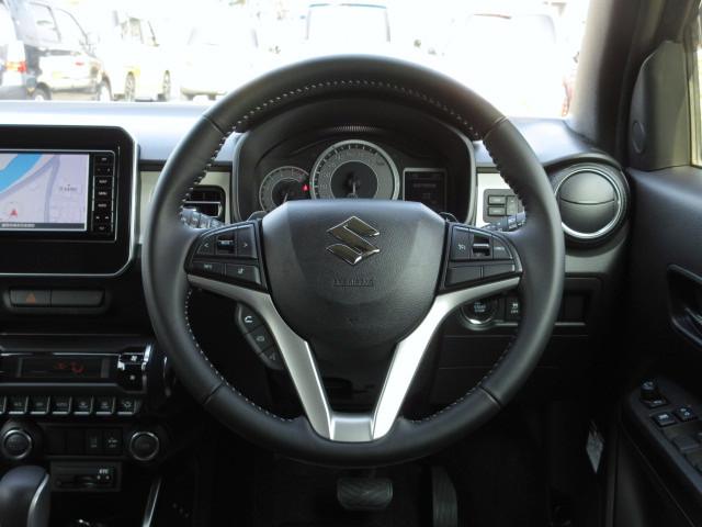 �h���C�o�[�̎�ɂ�������Ȃ��ޖ{�v���d�l�̃X�e�A�����O�B