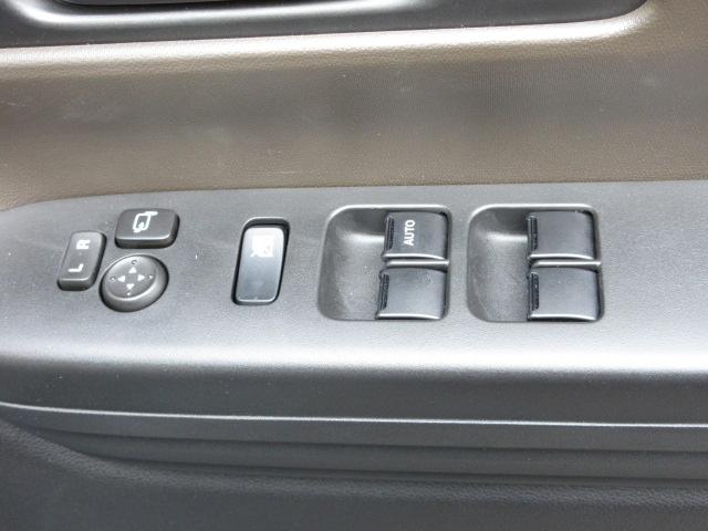 スペーシア ＨＹＢＲＩＤ　Ｇ　全方位モニター付メモリーナビ／サポカー　衝突安全ボディ　衝突被害軽減システム　アイドリングストップ　スズキコネクト対応通信機装着　後席両側スライドドア　デジタルメーター　オートエアコン　盗難防止システム（24枚目）