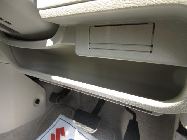 アルトラパン Ｘ　５型／ＬＥＤヘッドランプ／アルミホイール／サポカー　衝突安全ボディ　衝突被害軽減システム　アイドリングストップ　オーディオレス　オートエアコン　シートヒーター　本革ステアリング　オートライト　盗難防止システム（34枚目）