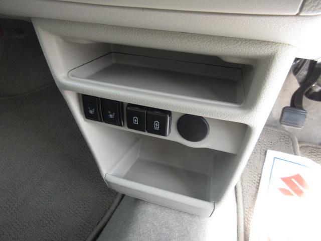 アルトラパン Ｘ　５型／ＬＥＤヘッドランプ／アルミホイール／サポカー　衝突安全ボディ　衝突被害軽減システム　アイドリングストップ　オーディオレス　オートエアコン　シートヒーター　本革ステアリング　オートライト　盗難防止システム（35枚目）