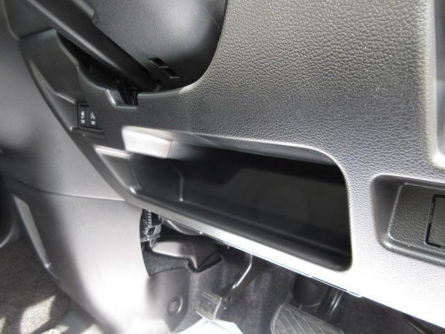 スペーシア ＨＹＢＲＩＤ　Ｇ／後席両側スライドドア／サポカー　衝突安全ボディ　衝突被害軽減システム　アイドリングストップ　プッシュスタート　オーディオレス　オートライト　シートヒーター　オートエアコン　盗難防止システム（30枚目）