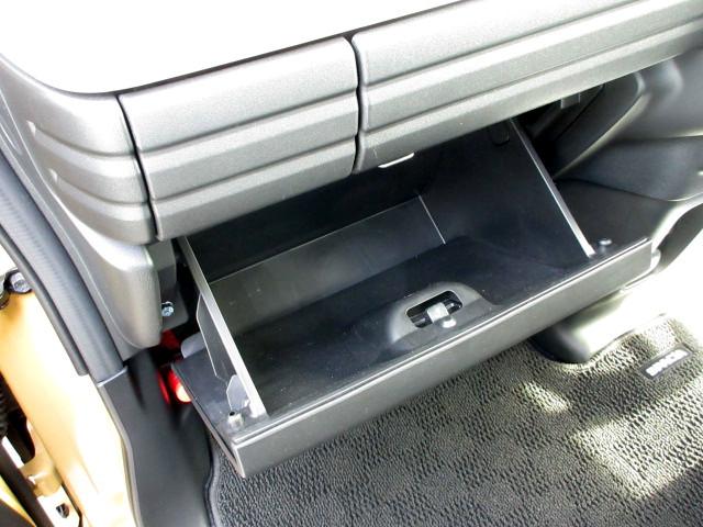 スペーシア ＨＹＢＲＩＤ　Ｇ／後席両側スライドドア／サポカー　衝突安全ボディ　衝突被害軽減システム　アイドリングストップ　プッシュスタート　オーディオレス　オートライト　シートヒーター　オートエアコン　盗難防止システム（32枚目）