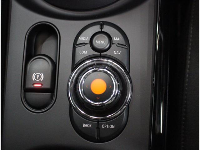 クーパーS クラブマン ディーラー車 ワンオーナー 純正ナビ バックカメラ アダクティブクルーズコントロール ペッパーパッケージ インテリジェントセーフティ 純正OP18AW LEDライト ETC メーカー保証継承(25枚目)